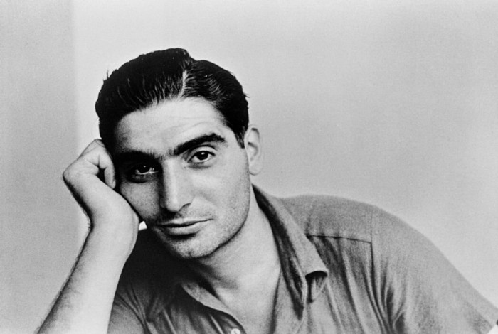 Read more about the article Robert Capa (1913–1954)