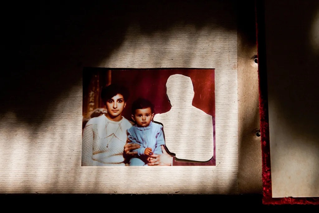You are currently viewing Bir Fotoğrafçının Uzun Zamandır Kayıp Olan Babasını Arayışı
