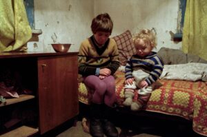 Read more about the article BİR FOTOĞRAFÇI: LUC DELAHAYE, BİR KİTAP: WINTERREISE ve BİR FOTOĞRAF: DUBAİ’DE UYUYAN ADAM
